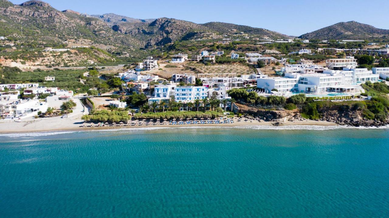 Artemis Aparthotel Makrýgialos Екстериор снимка