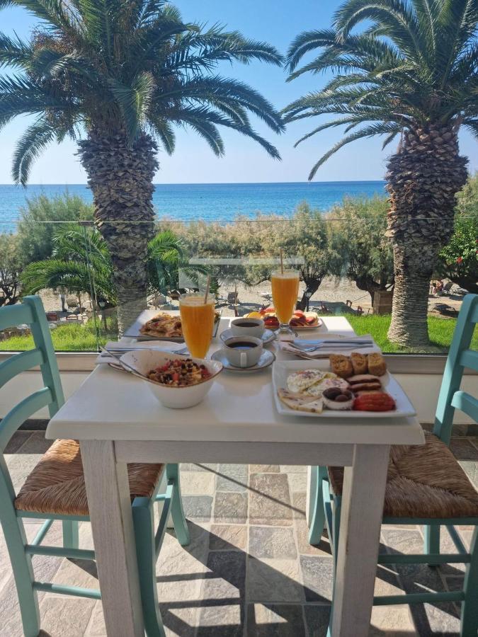 Artemis Aparthotel Makrýgialos Екстериор снимка