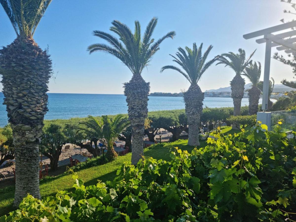 Artemis Aparthotel Makrýgialos Екстериор снимка