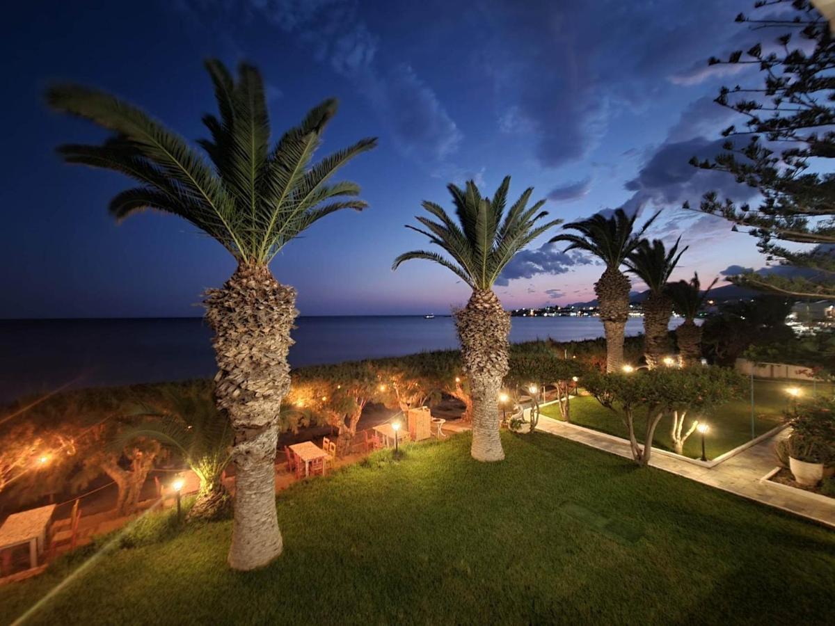 Artemis Aparthotel Makrýgialos Екстериор снимка