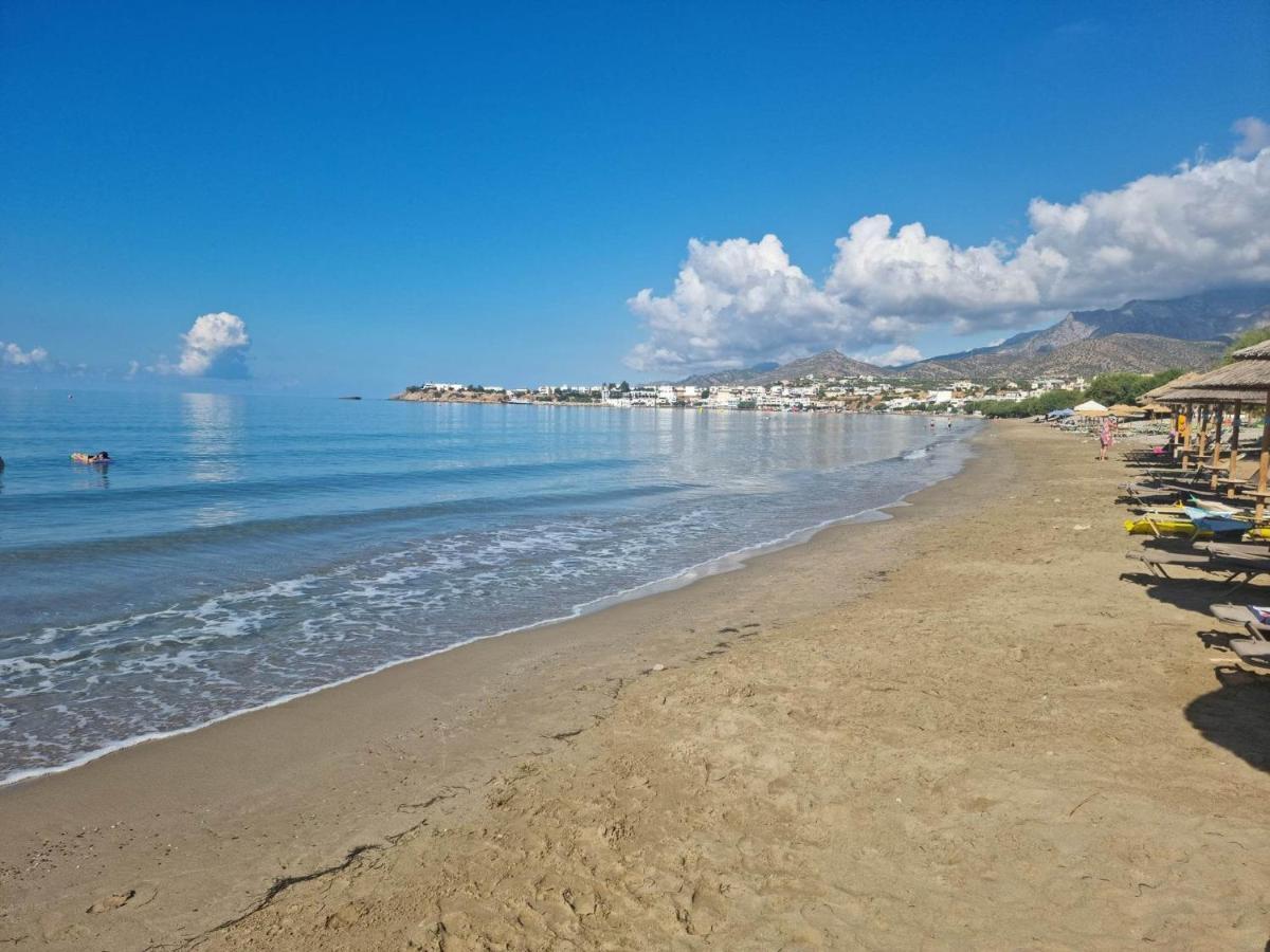 Artemis Aparthotel Makrýgialos Екстериор снимка