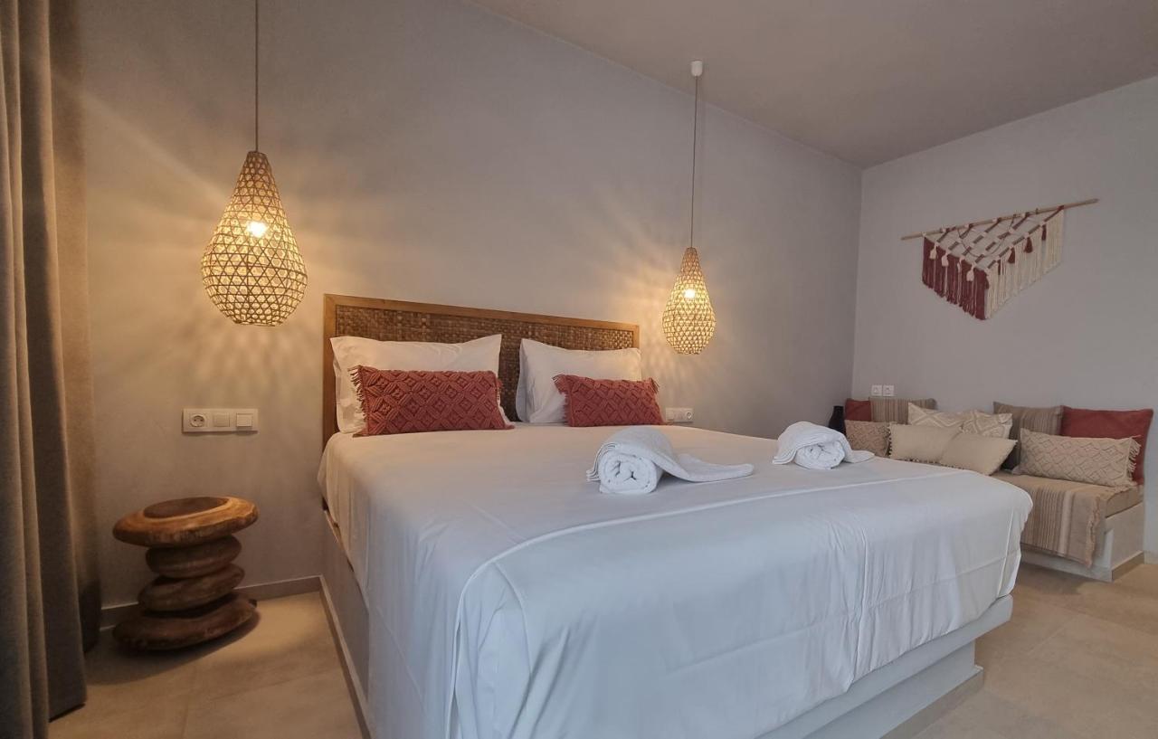 Artemis Aparthotel Makrýgialos Екстериор снимка