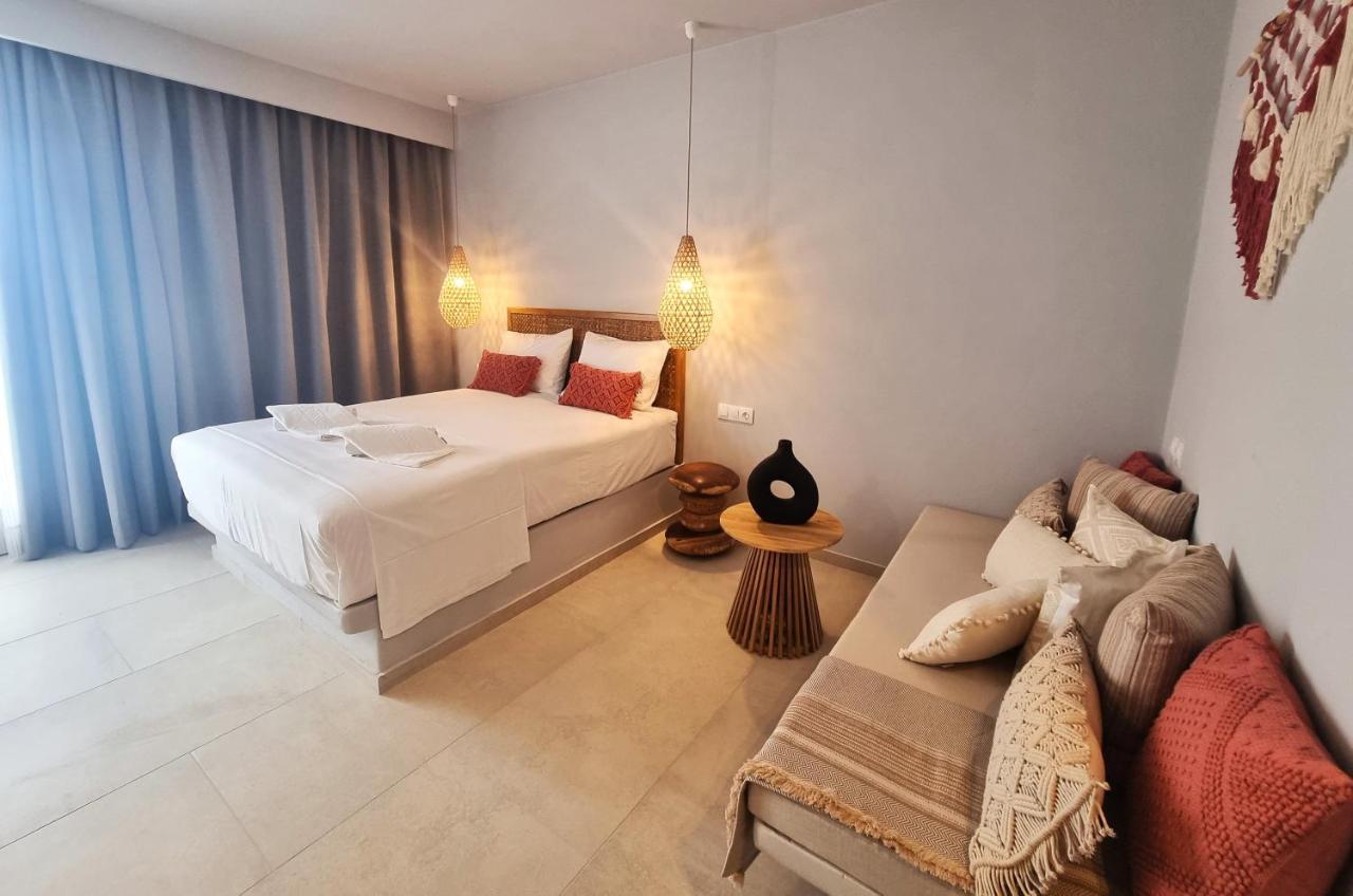 Artemis Aparthotel Makrýgialos Екстериор снимка