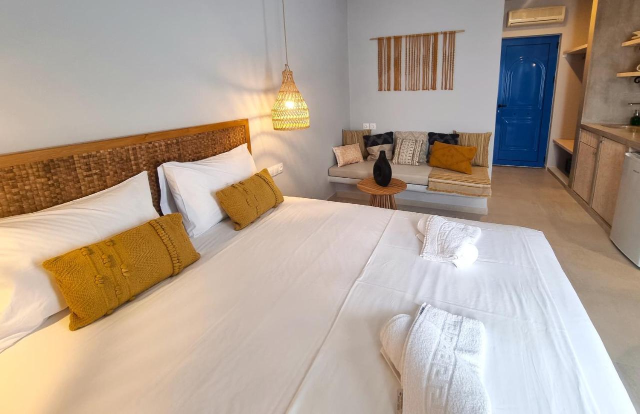 Artemis Aparthotel Makrýgialos Екстериор снимка