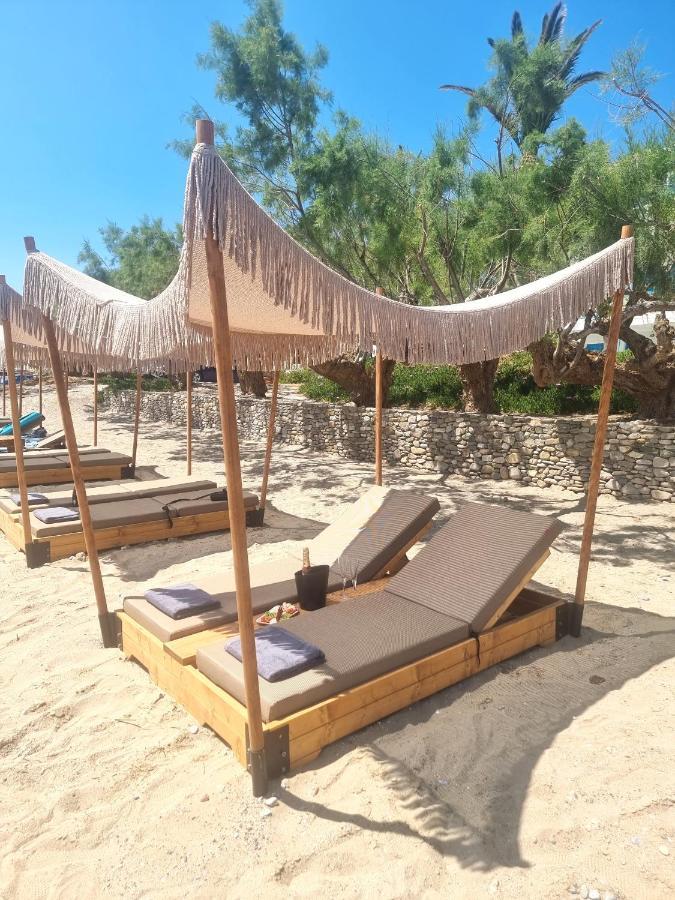 Artemis Aparthotel Makrýgialos Екстериор снимка
