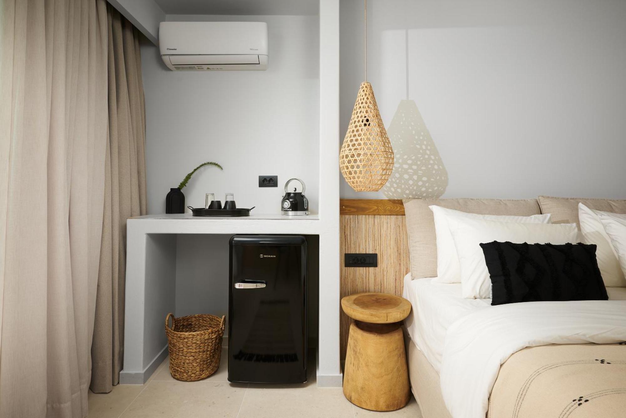 Artemis Aparthotel Makrýgialos Екстериор снимка