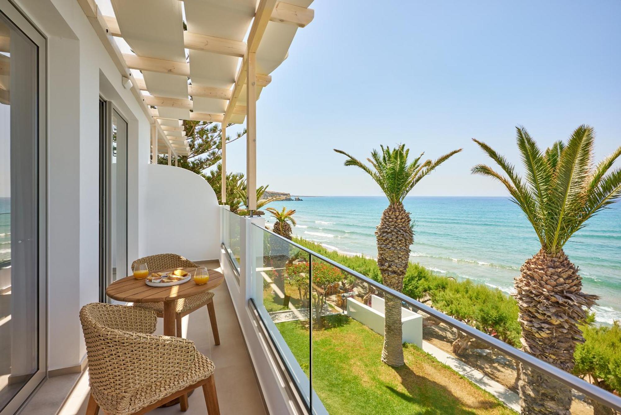 Artemis Aparthotel Makrýgialos Екстериор снимка